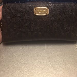 Michael Kors logo zip wallet